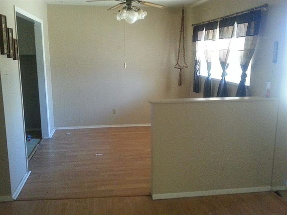 3rd image of 2304 Baylor Ave