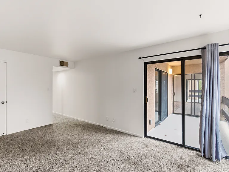 58 E Poplar Ave #5 — Photo 14