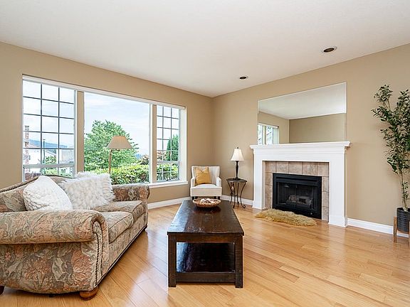 5th image of 2670 Brewster Dr