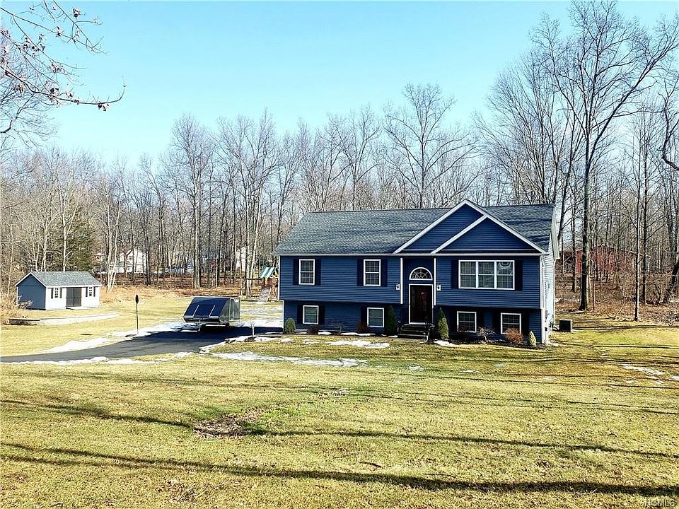 1st image of 26 Clermont Ln