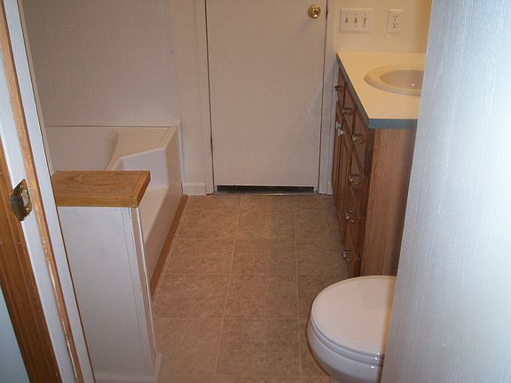 2 Bathrooms
