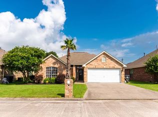 6511 Ryann Ln, Groves, TX 77619