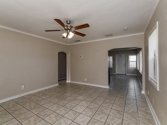 5th image of 831 N C St