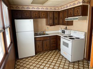 702 S Macarthur Blvd #4, Springfield, IL 62704