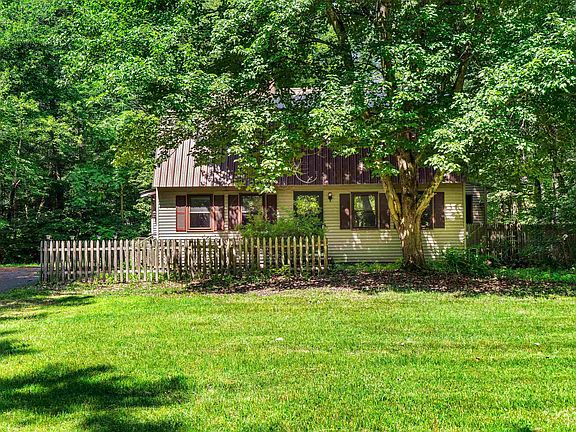 2nd image of 59 Oak Hill Road
