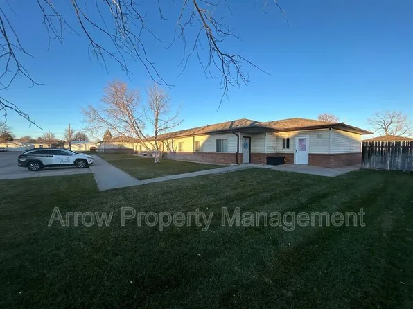 305 N East St, Ogallala, NE