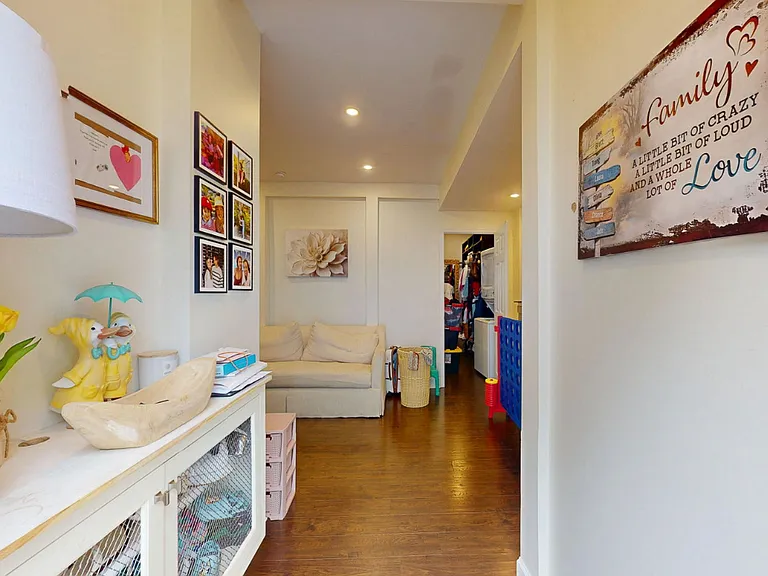 861 28th Ave N #1 — Photo 5