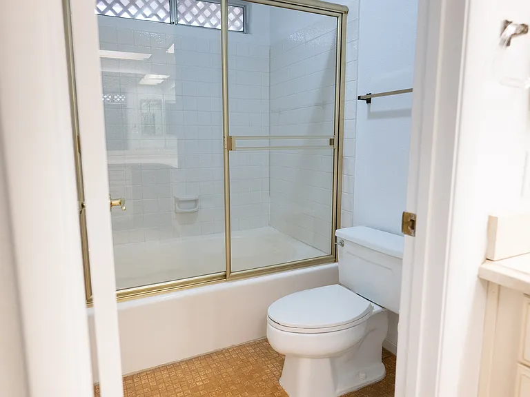 4433 Live Oak Dr — Photo 30