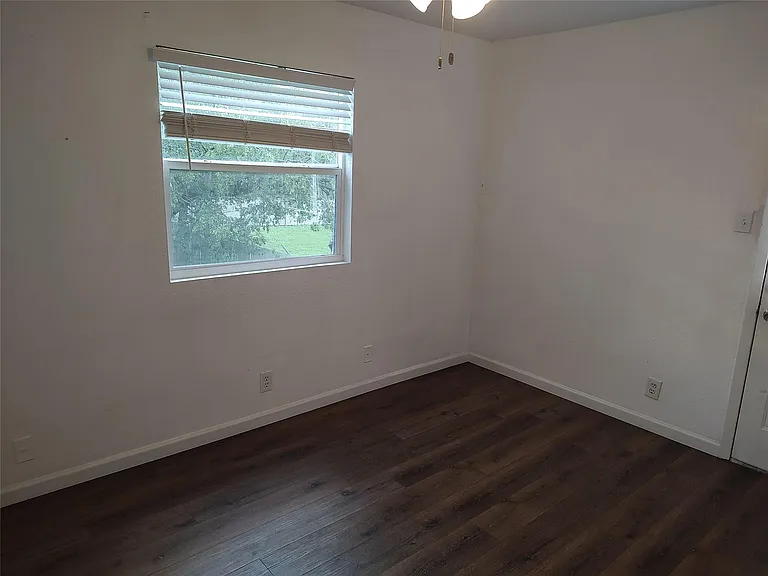 2200 Leah Cv #C — Photo 8