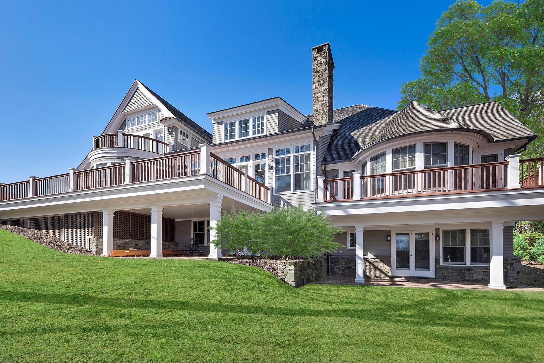 23 Kellis Way, Bridgehampton, NY 11932 Out East