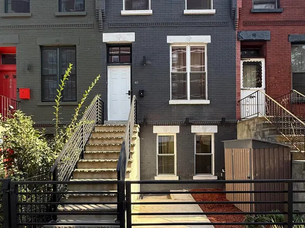812 Ocean Ave, Jersey City, NJ 07304