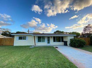 124 NW 9th St, Boca Raton, FL 33432