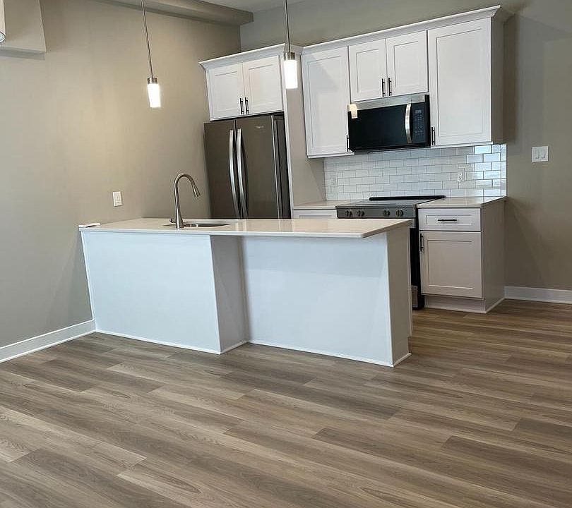 1st image of 189 Bridge St APT 2