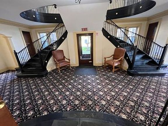 3rd image of 1615-1625 East Ave #116