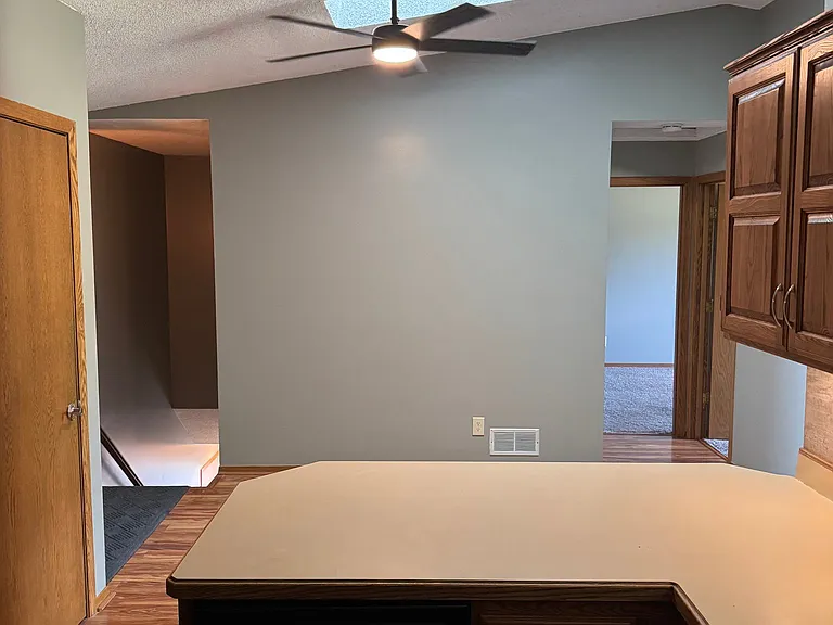 11139 Edgewood Cir N — Photo 10