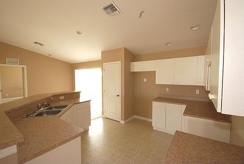 5th image of 1808 NW 10th Ter