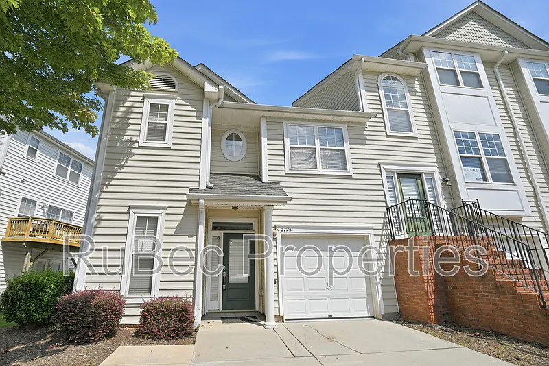 2725 Avalon Loop Rd