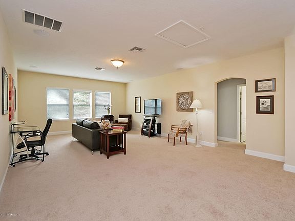 3rd image of 520 Majestic Eagle Dr