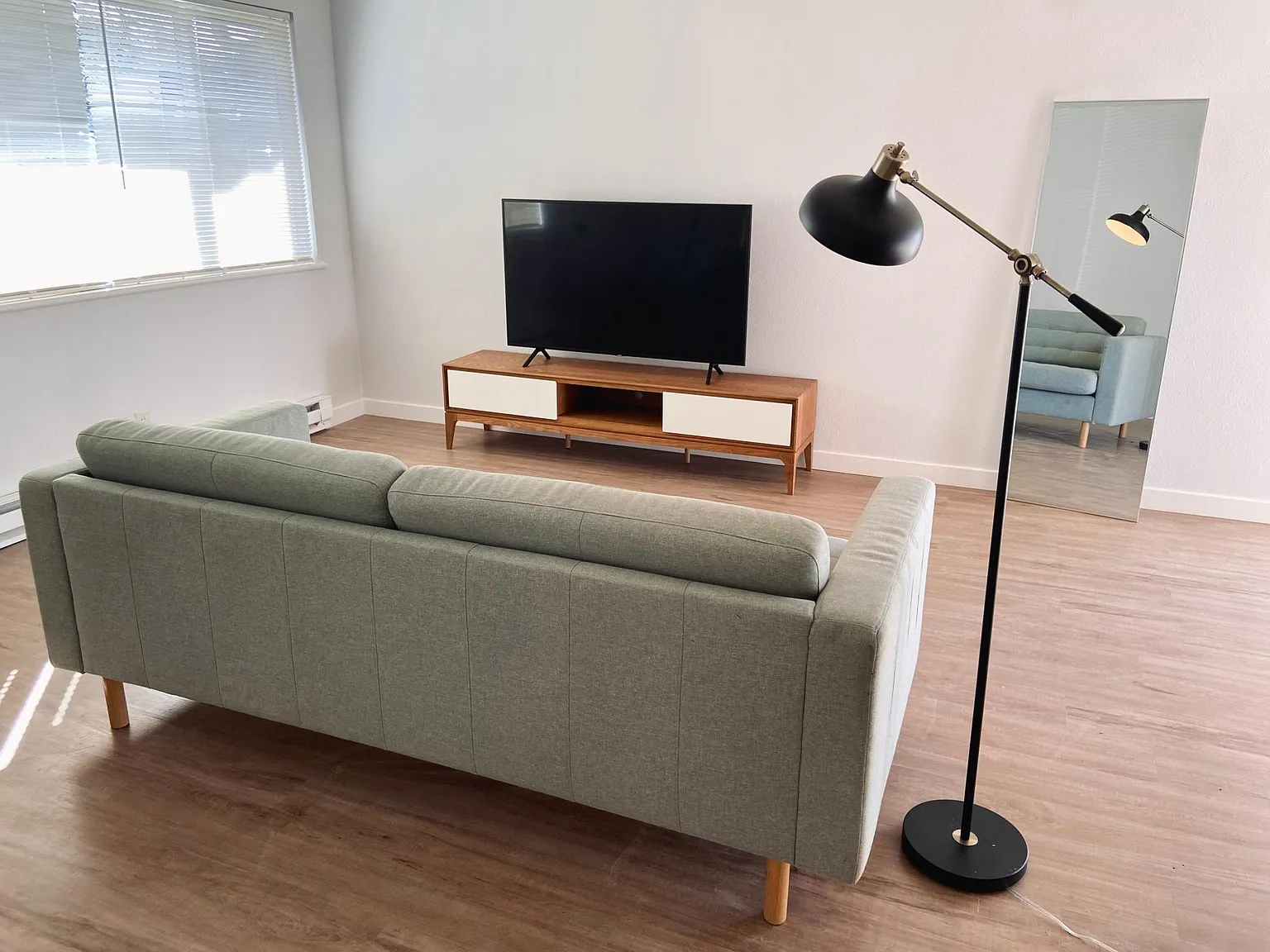 2 bed, 696 sqft, $1,625 — Photo 4