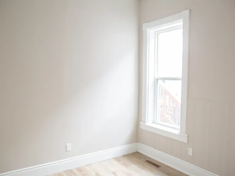 53 Manitoba St #MAIN — Photo 8