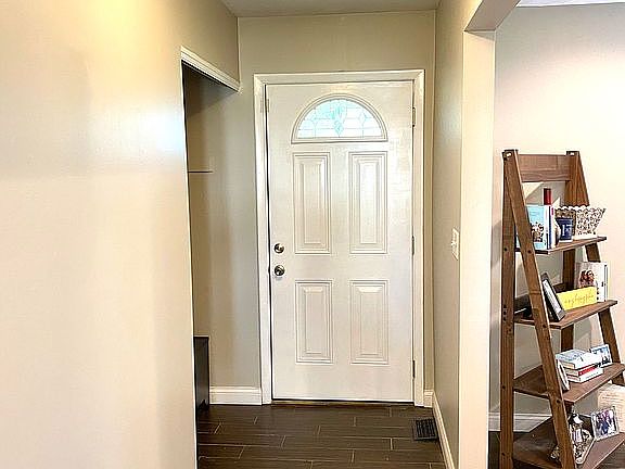 5th image of 2300 Wymore Pl