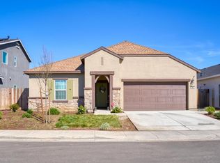 526 Bedfordshire Dr, Patterson, CA 95363