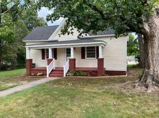213 N 5th Ave, Madison, NC 27027