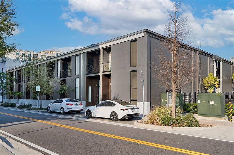 1st image of 217 N 12th St APT 108