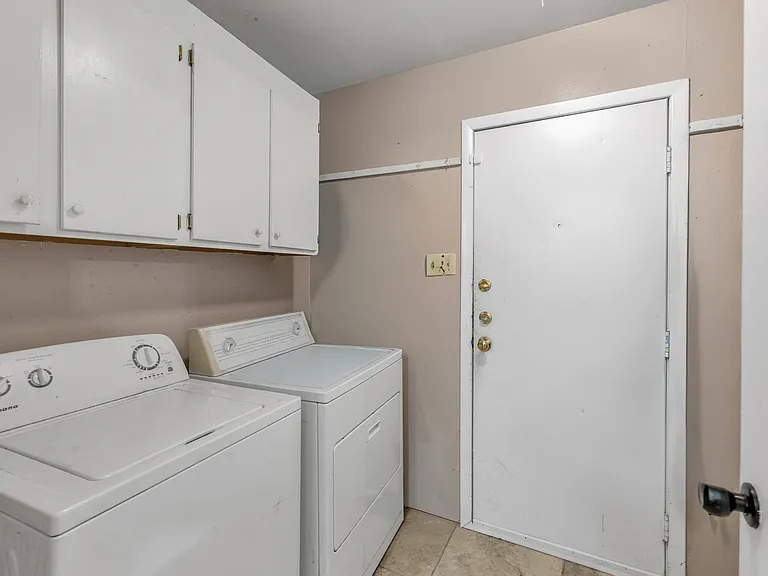 1222 Merry Oaks Dr — Photo 25