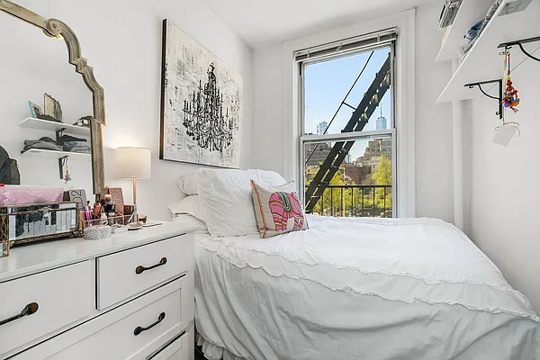 Rented by Compass | media 21