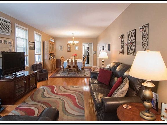 3rd image of 7536 Furmanville Ave