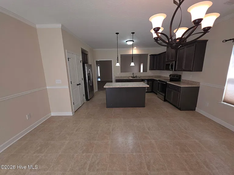 732 Edenberry St — Photo 3