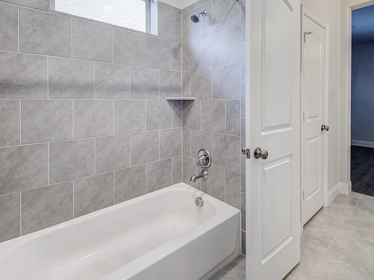 4248 Del Rey Ave — Photo 29