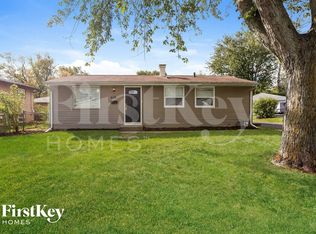 636 Jefferson Ave, Carpentersville, IL 60110