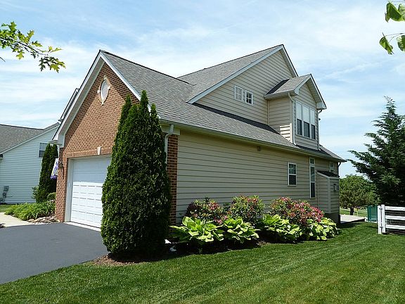 3rd image of 612 Glenbrook Dr