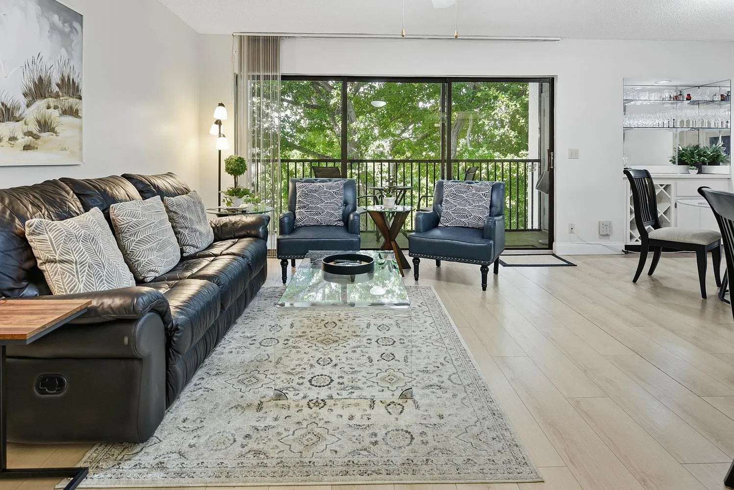 1 bed, 1.5 bath, 860 sqft, $4,650 — Photo 3