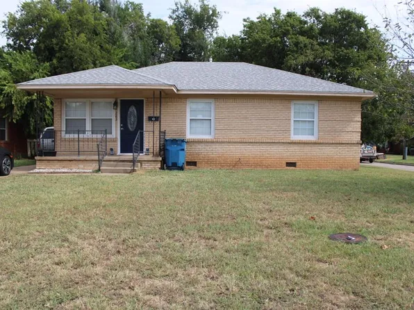 265 E Coe Dr, Midwest City, OK 73110