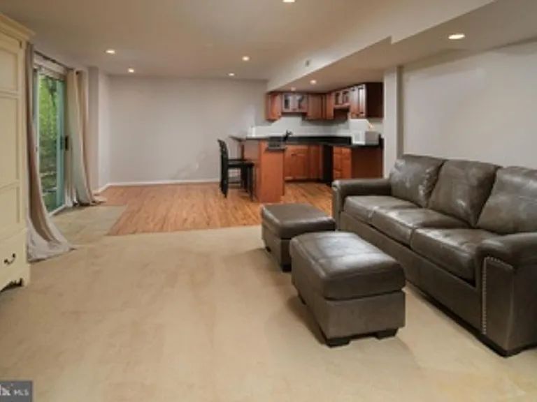 391 Windermere Dr — Photo 25
