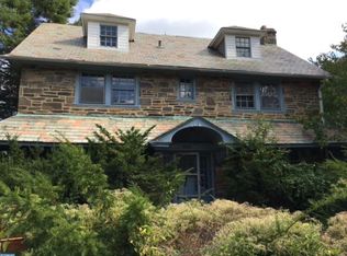 7125 Llanfair Rd, Upper Darby, PA 19082