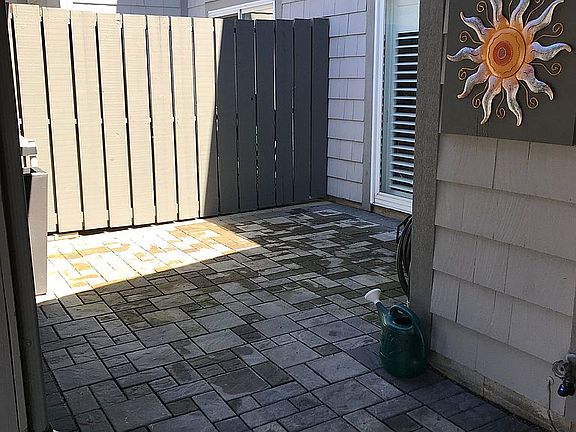3rd image of 483 Summerhaven Dr N