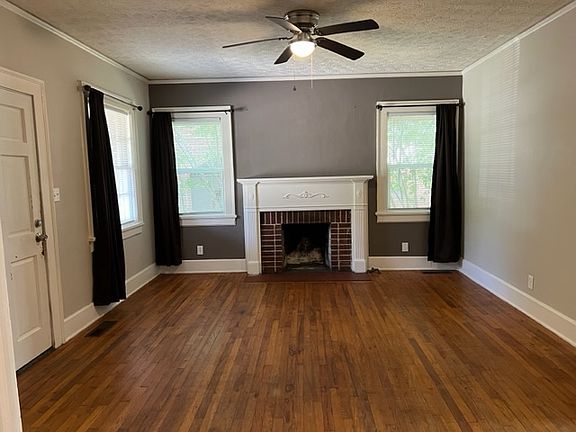 3rd image of 2318 Huggins St