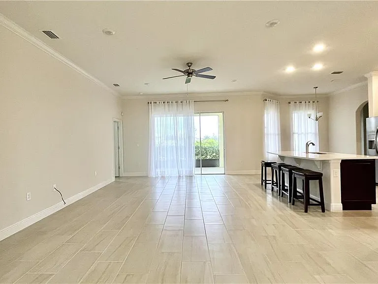 6400 Nevis Ct — Photo 11