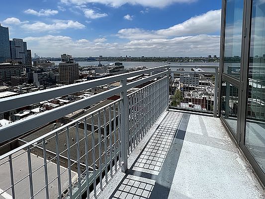 4th image of 477 W 57th St #19N