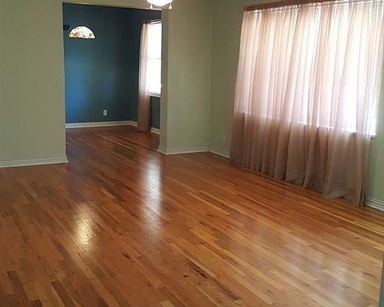 3rd image of 1023 N Halagueno St