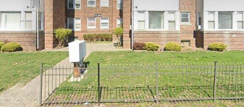1st image of 209 S Harrison St #33
