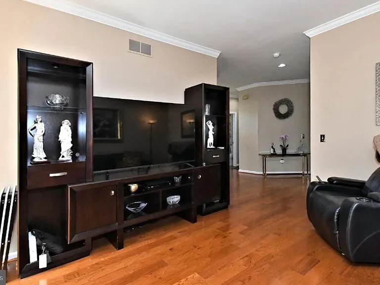 235 Pinecrest Ln — Photo 8