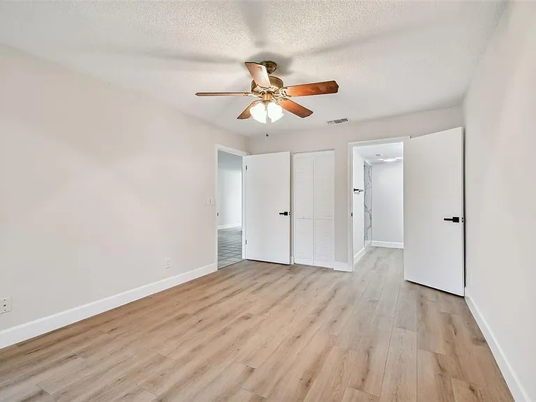 4800 Brittany Dr S #102 — Photo 39