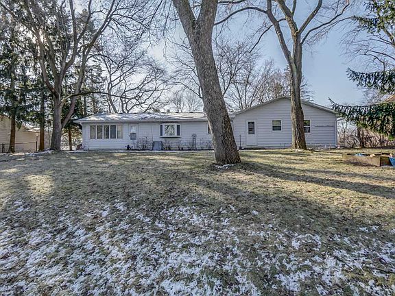4th image of 5818 Dorsett Dr