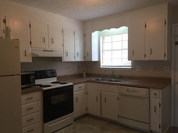 5th image of 4931 Yacht Harbor Dr