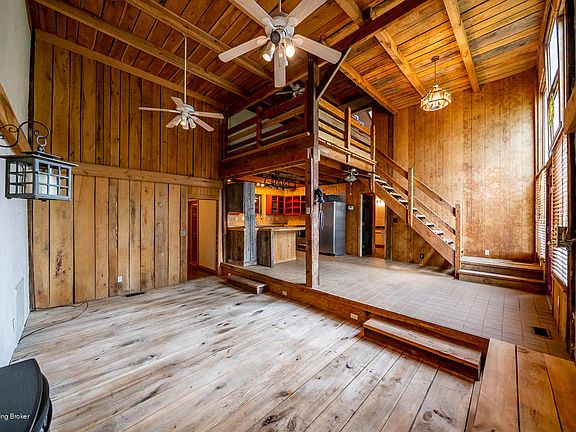 4th image of 2438 Hobbs Ln